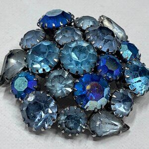 Beautiful Vintage Blue Rhinestone Brooch
